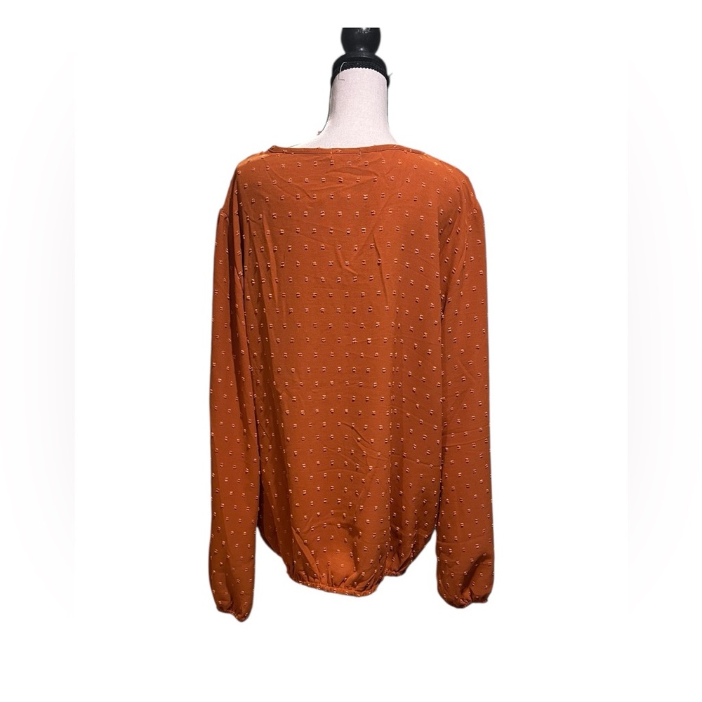 Elegant Lace-Trimmed Blouse in Warm Brown - Picture 4 of 7